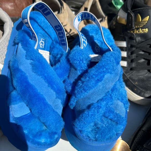 Uggs sandle - Picture 1 of 1